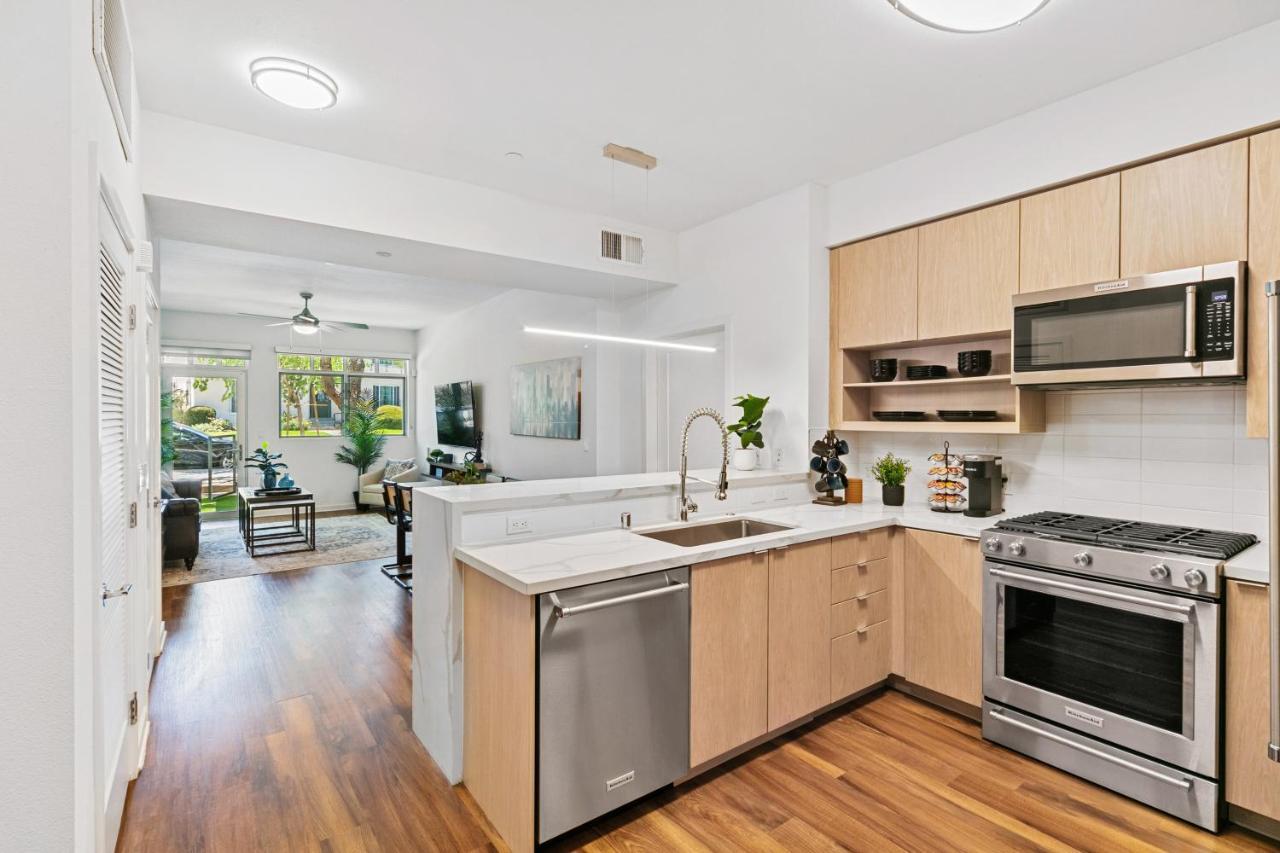 Beverly Grove Chic Oasis 2 Bedroom With Den 138 Aparthotel Los Angeles