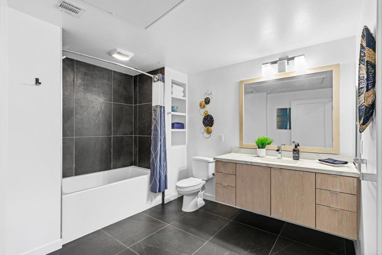 Beverly Grove Chic Oasis 2 Bedroom With Den 138 * Los Angeles