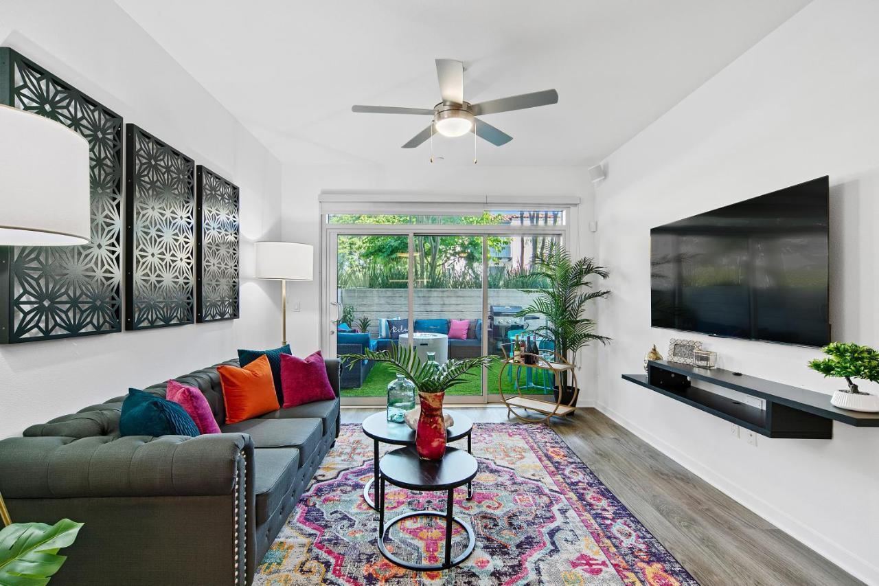 Fairfax District Chic Oasis 2 Bedroom With Den 136 Aparthotel Los Angeles