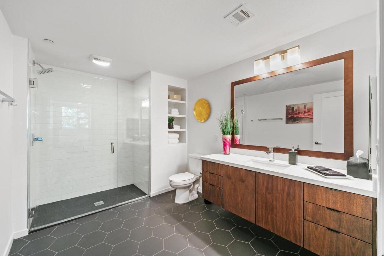 Aparthotel Fairfax District Chic Oasis 2 Bedroom With Den 136