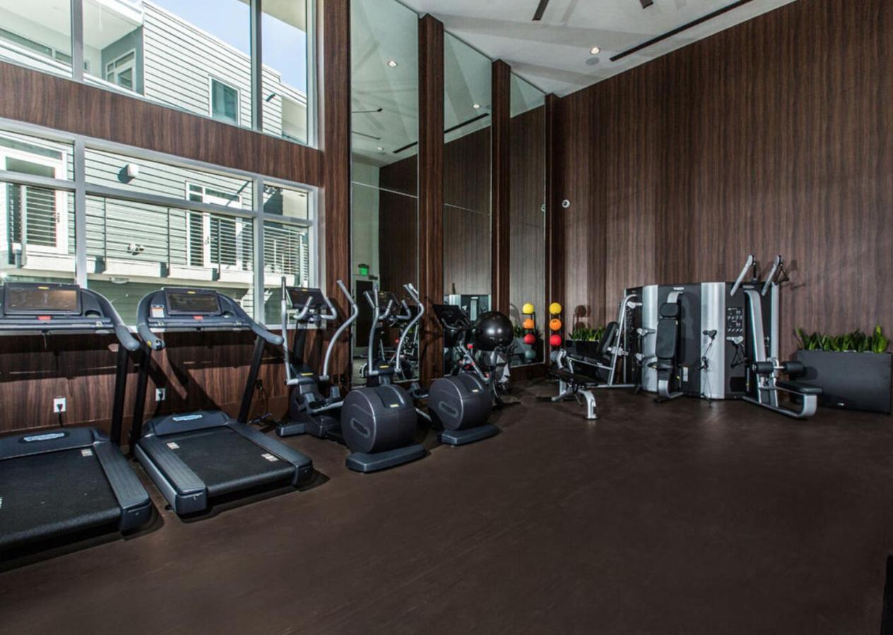Fairfax District Chic Oasis 2 Bedroom With Den 136 Aparthotel *