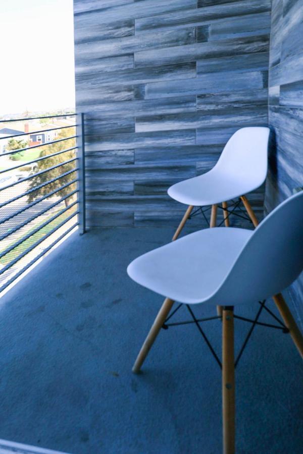 Lucky Charm 4 Bedroom Mid-city Los Angeles