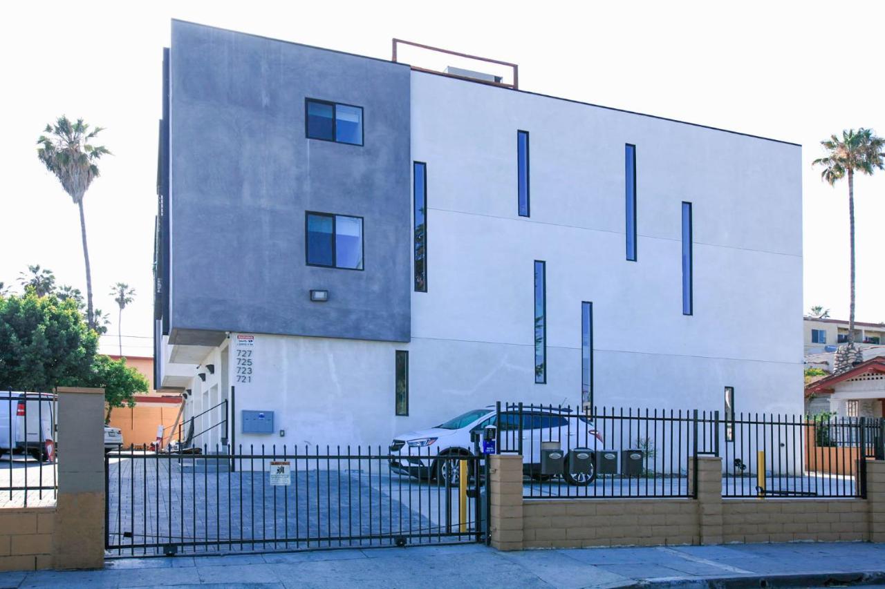 Stylish 3 Br/3br Family House