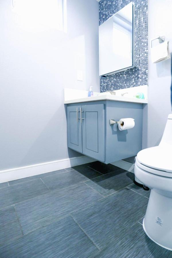 Lucky Charm 4 Bedroom Mid-city Holiday home Los Angeles