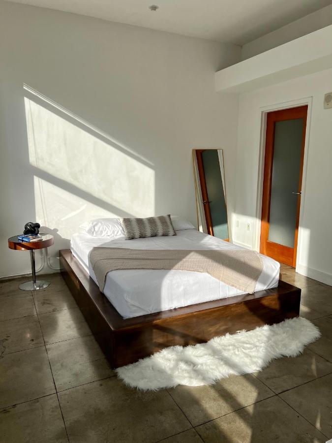 Historic Downtown La Loft - Urban Charm *