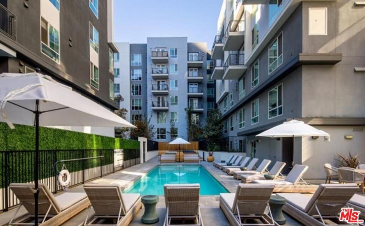 Dtla Luxury With Pool, Gym, Work Pods & Conference Los Angeles
