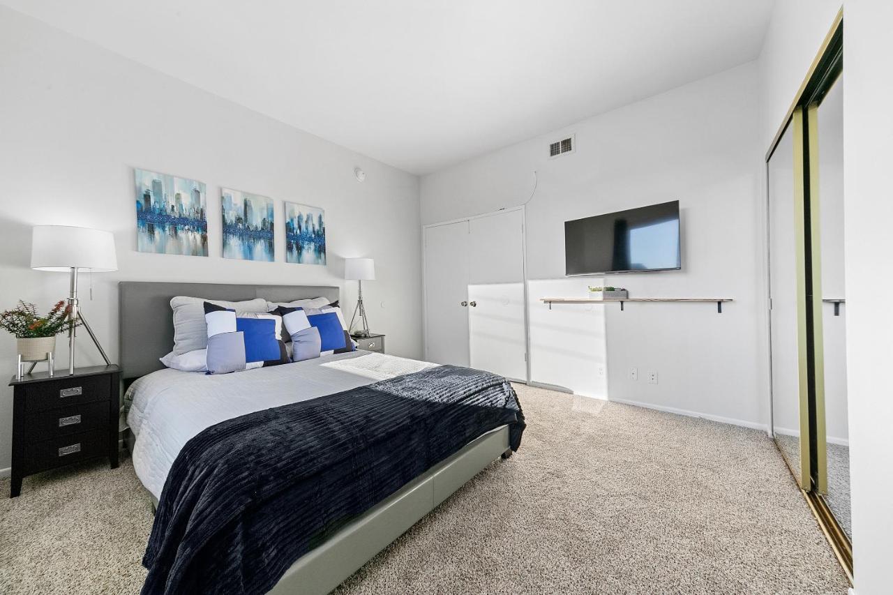 Beverly Hills Penthouse 2 Bedroom With Parking 407 * Los Angeles