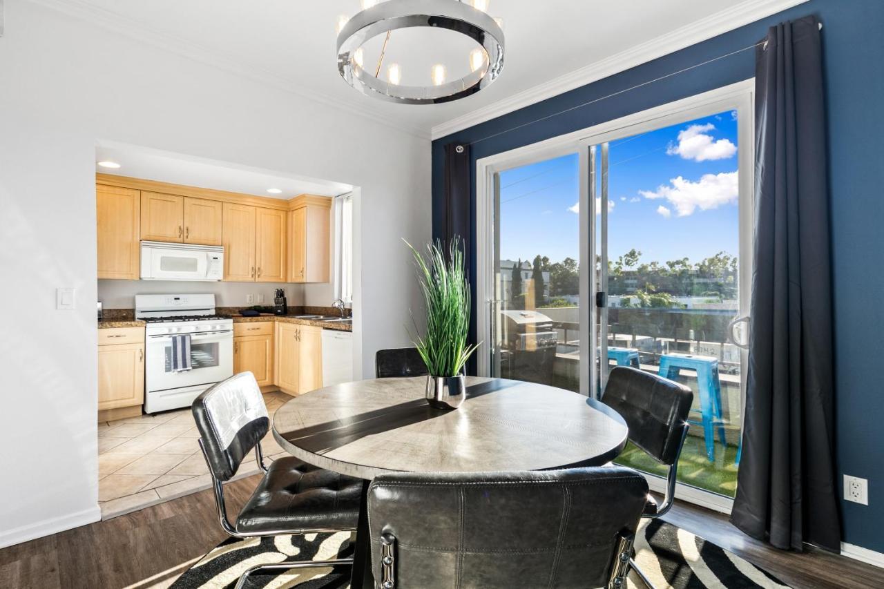Beverly Hills Penthouse 2 Bedroom With Parking 407 Los Angeles
