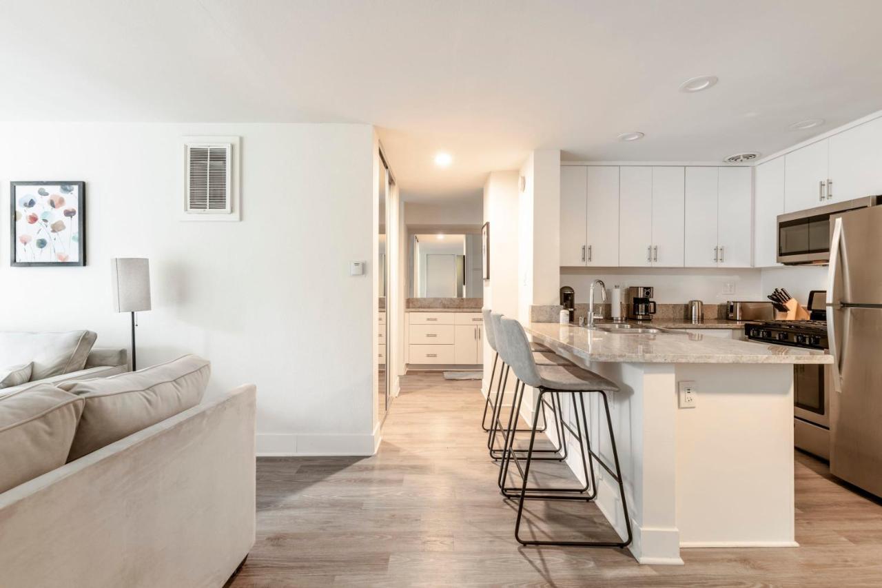 New Luxury Weho Boys Town