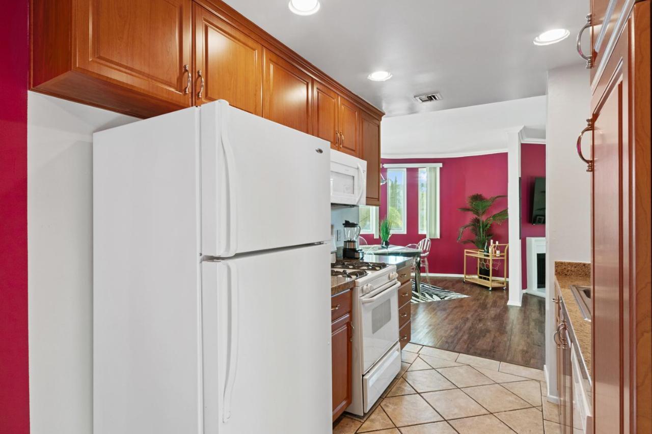 Aparthotel Beverly Hills Chic 2 Bed 2bath With Patio And Parking 309 Los Angeles