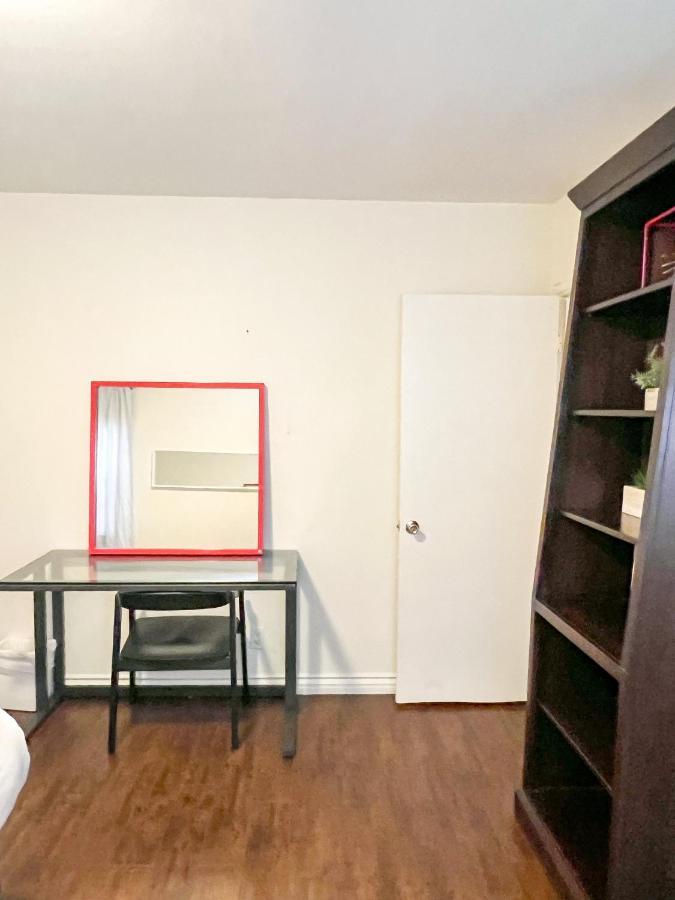 Centrally Located Ucla Apartment Los Angeles