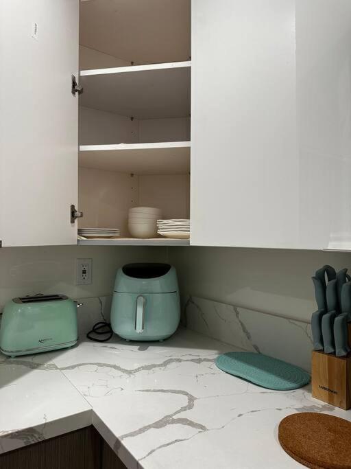 Brand New Remodeled 3 Bedroom In Reseda