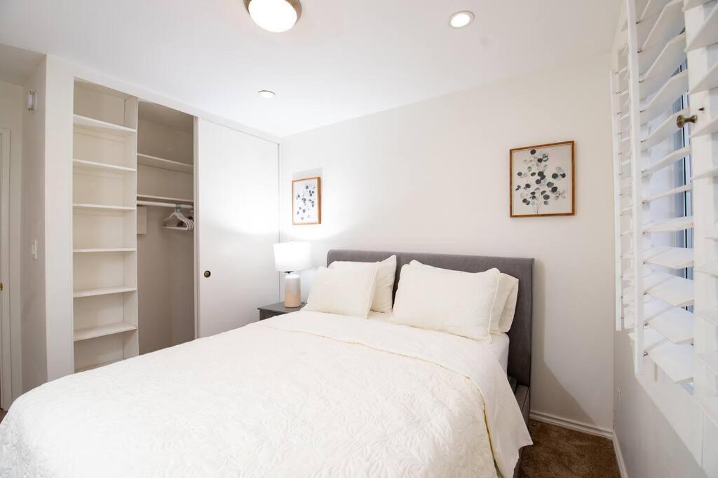 Brand New Remodeled 3 Bedroom In Reseda Apartment