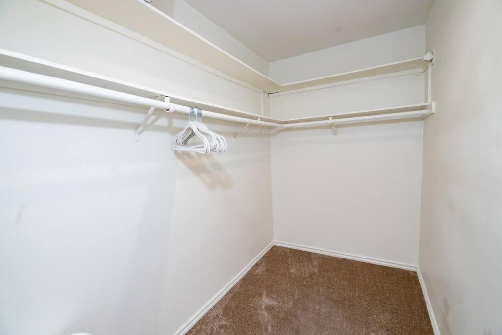 Brand New Remodeled 3 Bedroom In Reseda