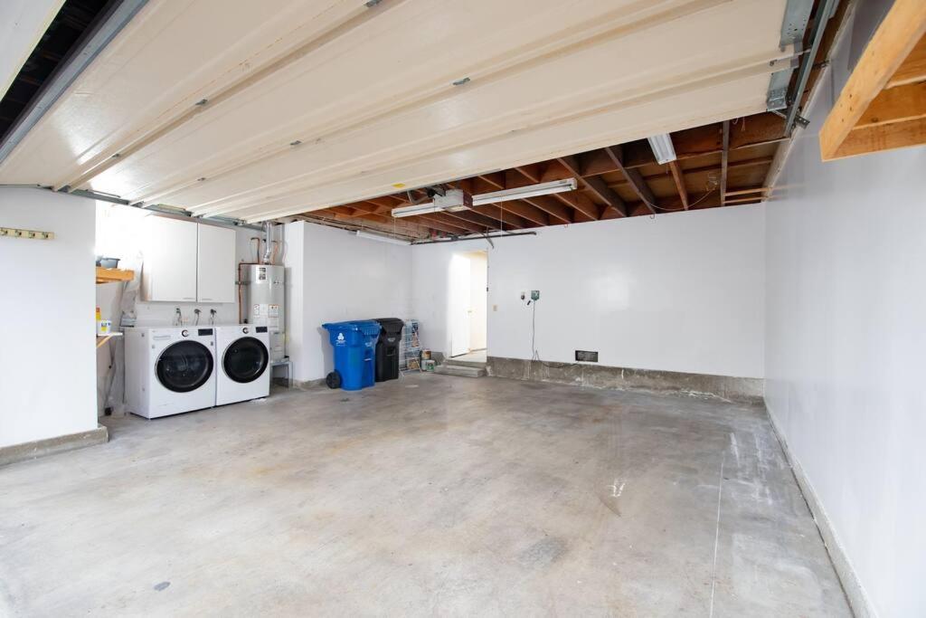 Brand New Remodeled 3 Bedroom In Reseda * Los Angeles