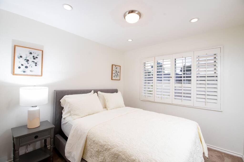 Brand New Remodeled 3 Bedroom In Reseda Apartment Los Angeles