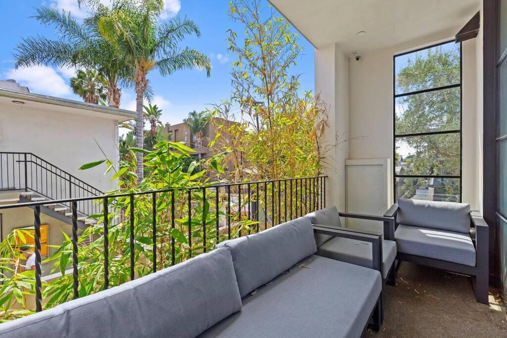 Apartment 4br Modern & Spacious Townhouse W/ Free Parking