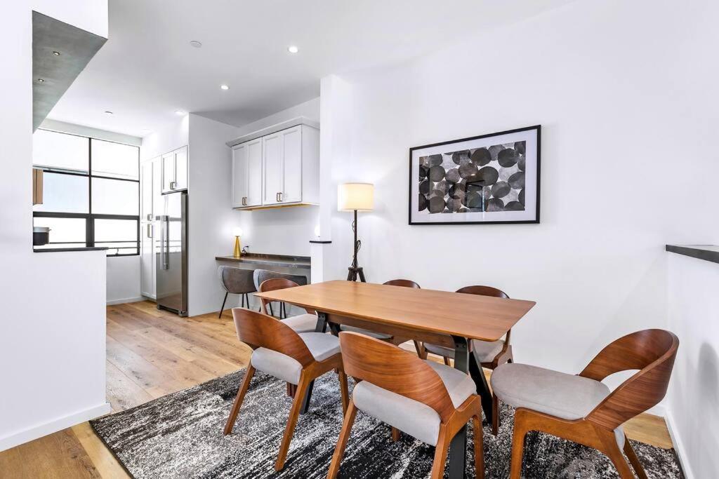 4br Modern & Spacious Townhouse W/ Free Parking Apartment *