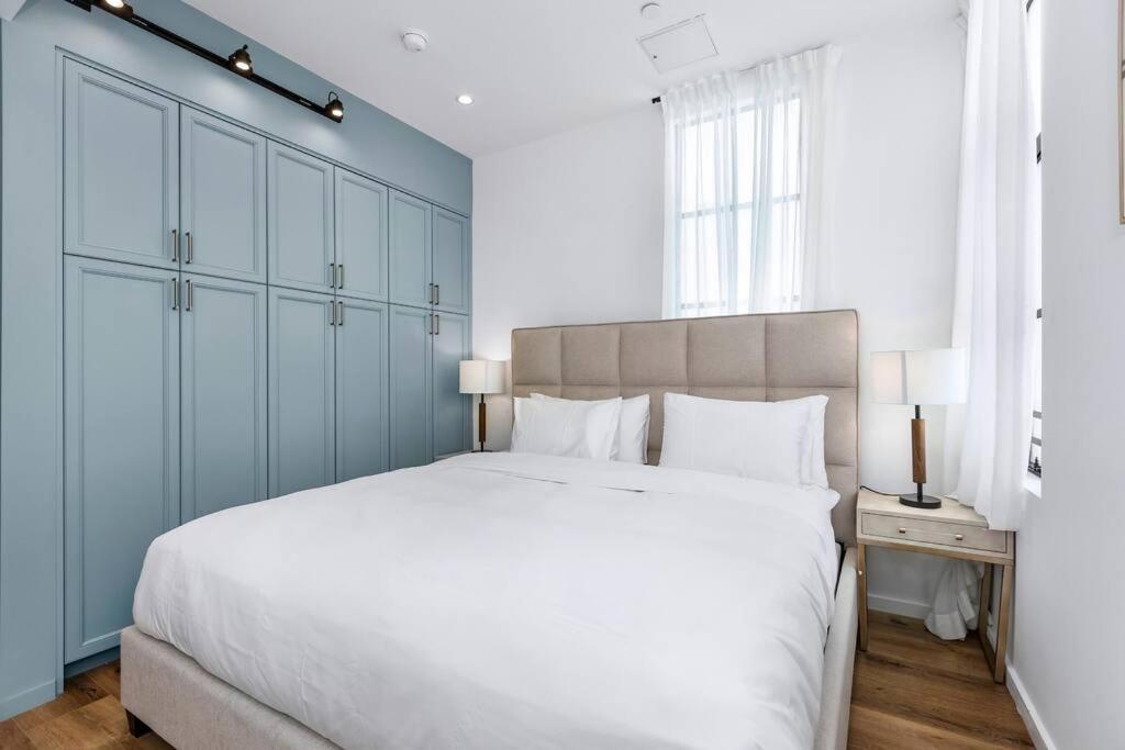 4br Modern & Spacious Townhouse W/ Free Parking Apartment *