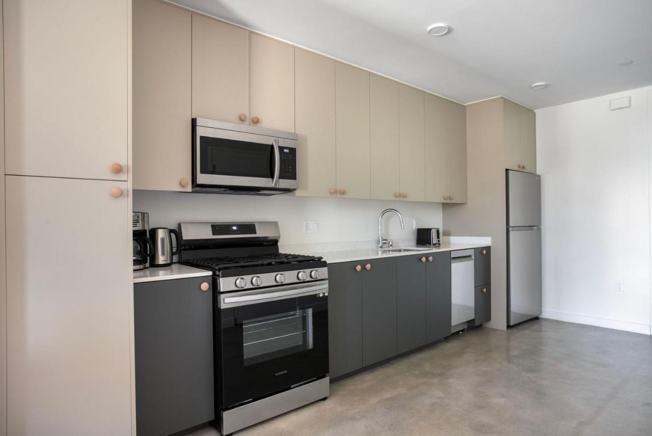 Culver W Gym Lounge Grill Nr 405 Lax-1132 Apartment *