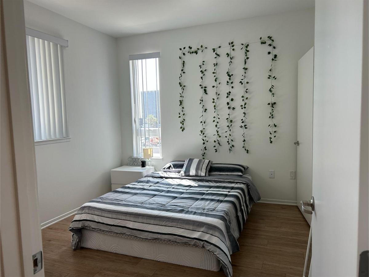 Beautiful In Hollywood 1br & 1bd Apartment *