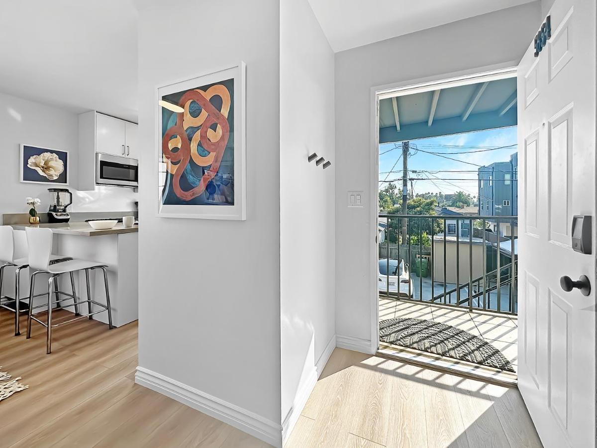 Discount For 30 Days In Culver Apartment