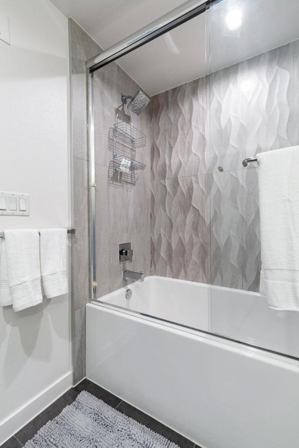 Brand New Luxury Weho Avl Apartamento *