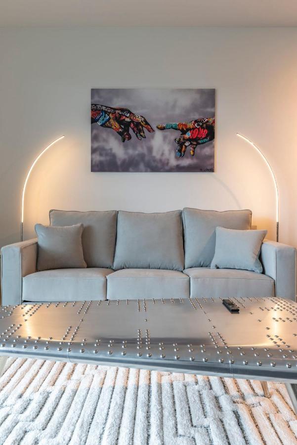 Brand New Luxury Weho Avl