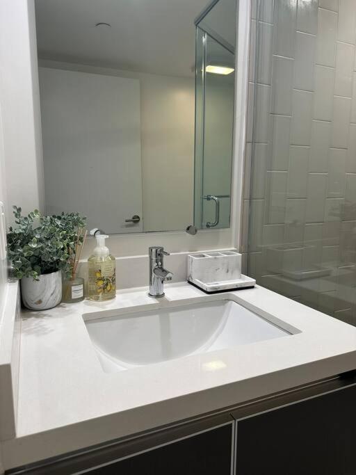 Apartment Luxury 2bed/2bath In West Hollywood W/ Rooftop Los Angeles