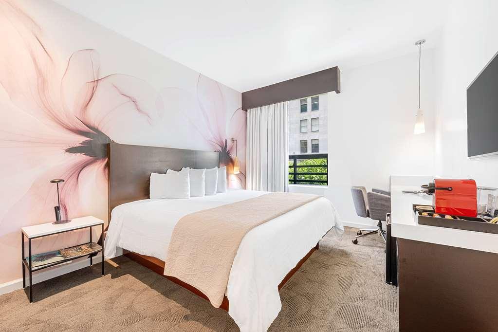 O By Luxurban. Trademark Hotel