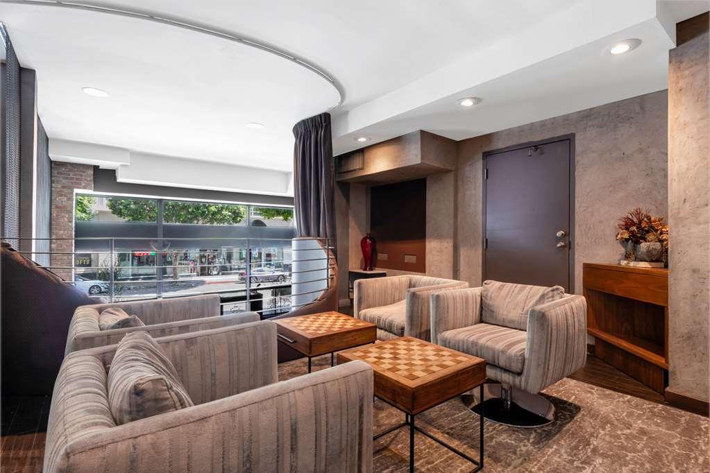 O By Luxurban. Trademark Hotel *