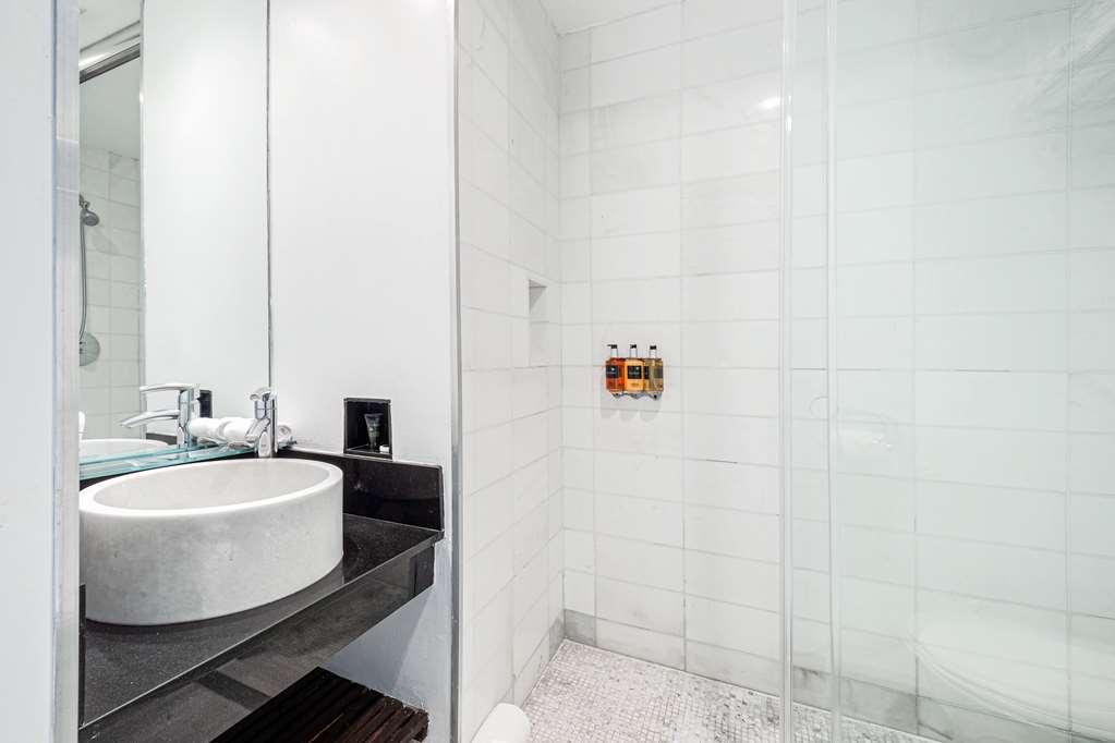 O By Luxurban. Trademark Hotel *