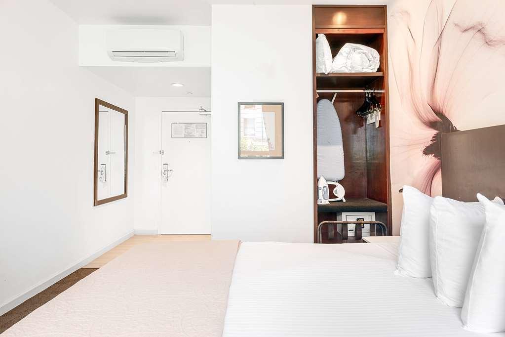 O By Luxurban. Trademark Hotel