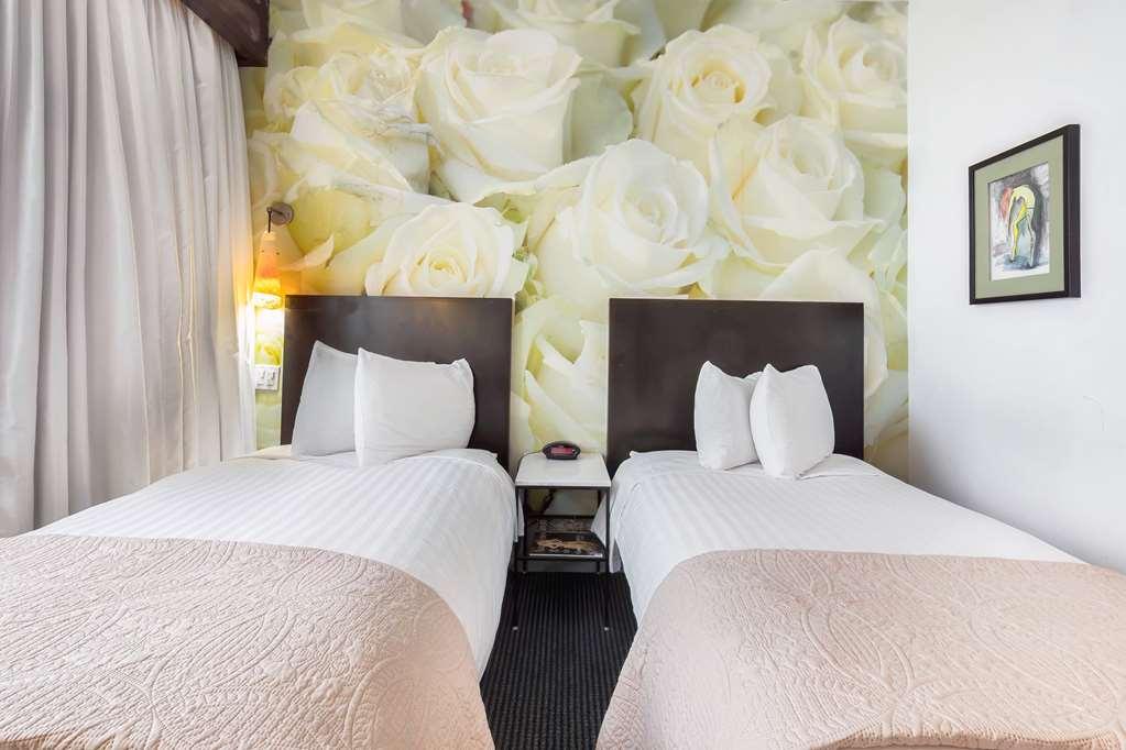 O By Luxurban. Trademark Hotel