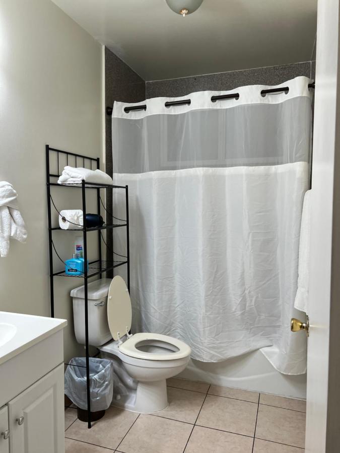 Centrally Located Ucla Apartment