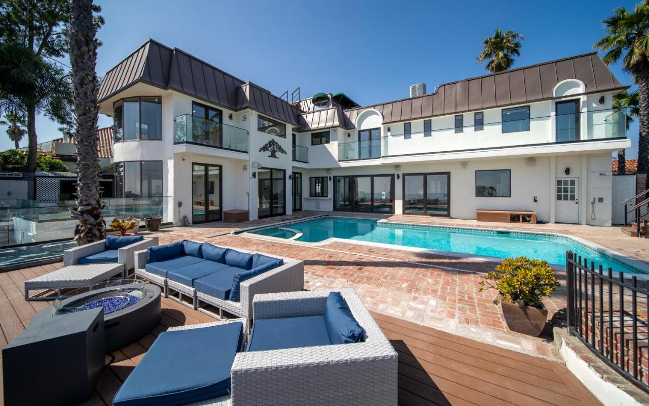Le Chateau Villa *
