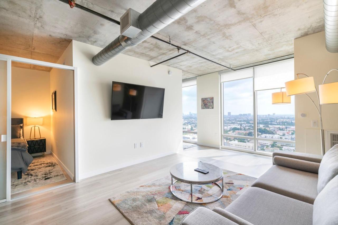New 2br Upscale Hollywood Apartment Los Angeles