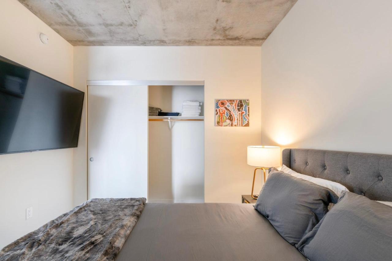 New 2br Upscale Hollywood Los Angeles