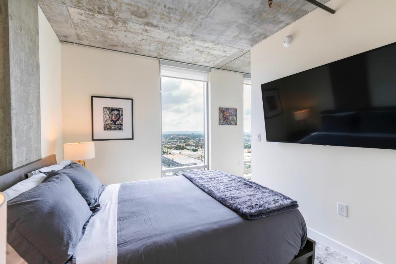 New 2br Upscale Hollywood
