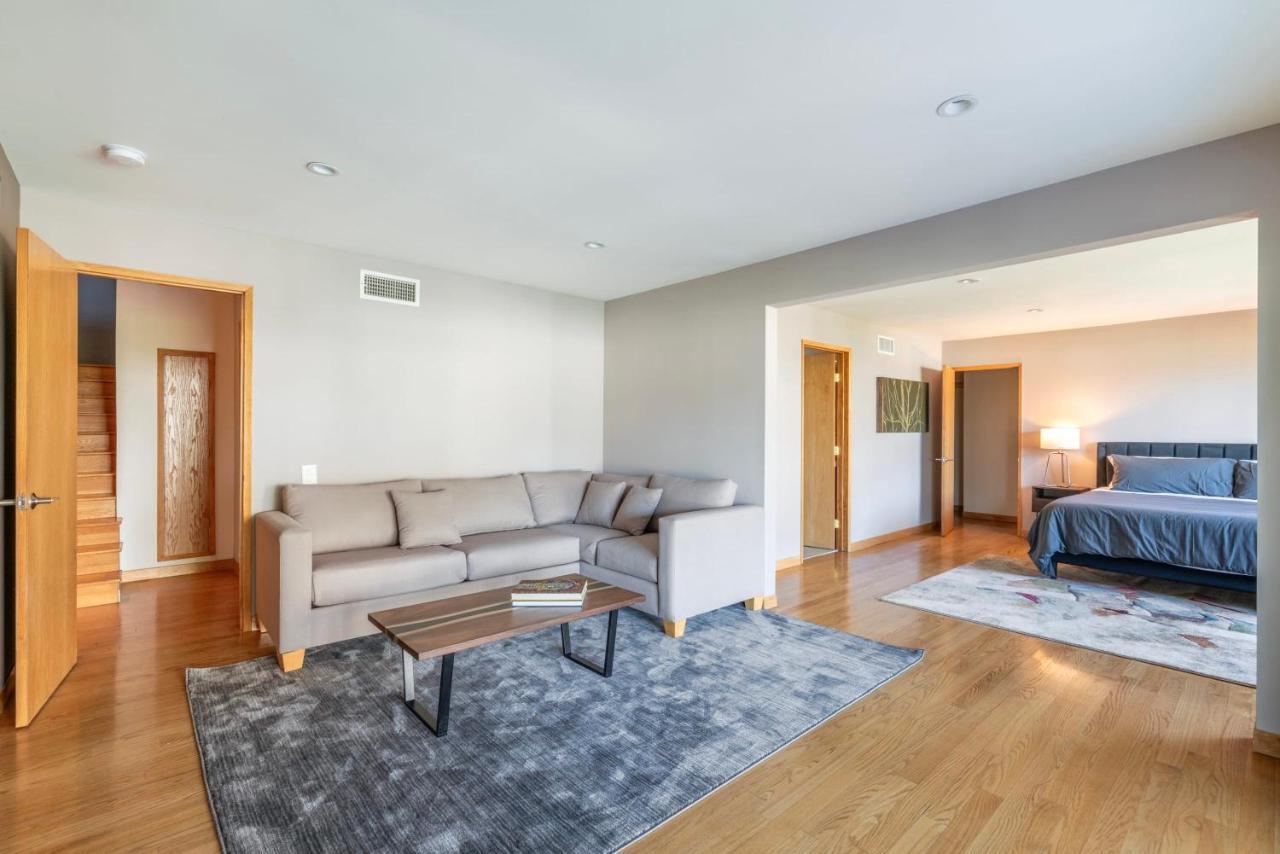 6mil 5br Sunset Strip Jetliner Views Oasis *