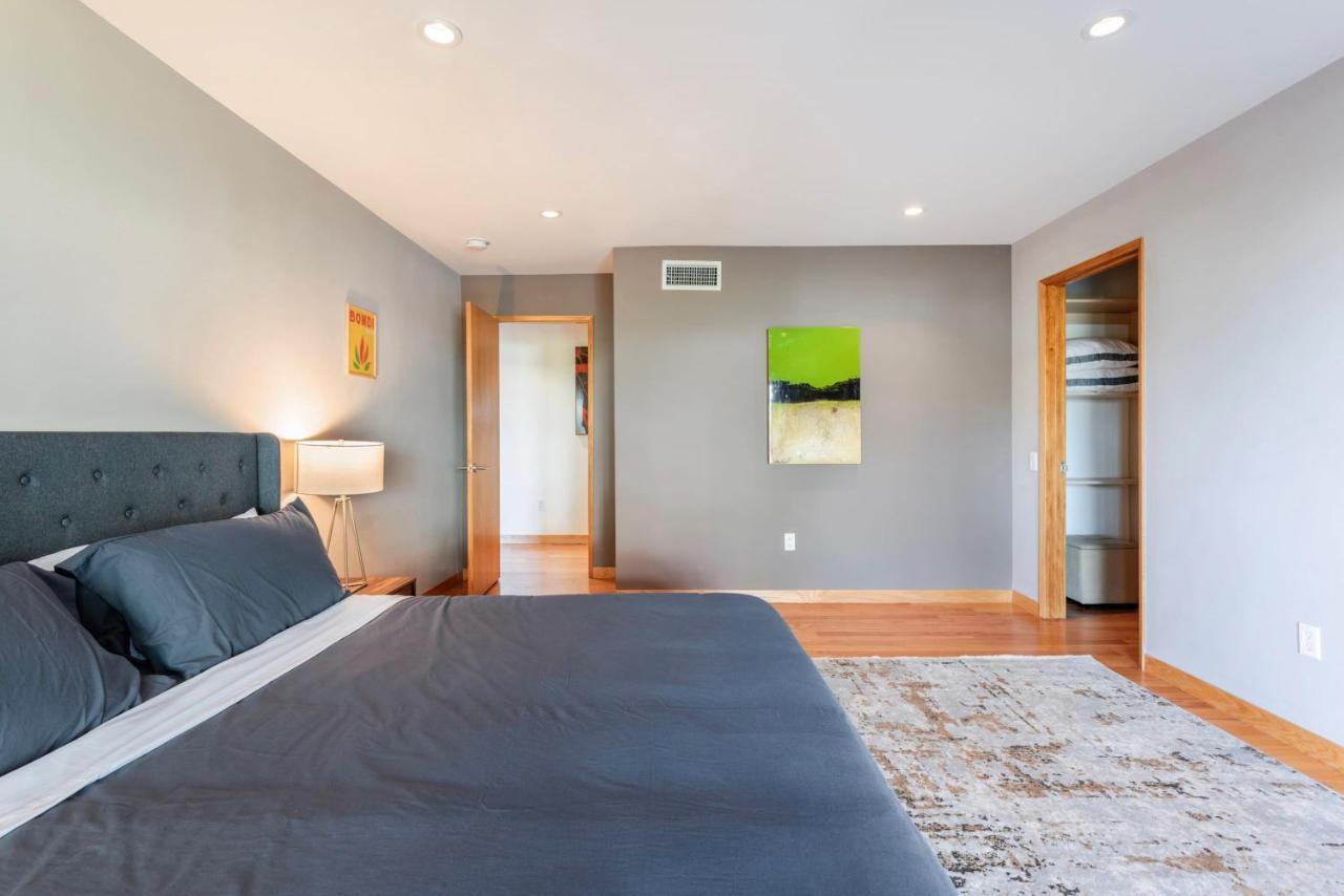 6mil 5br Sunset Strip Jetliner Views Oasis