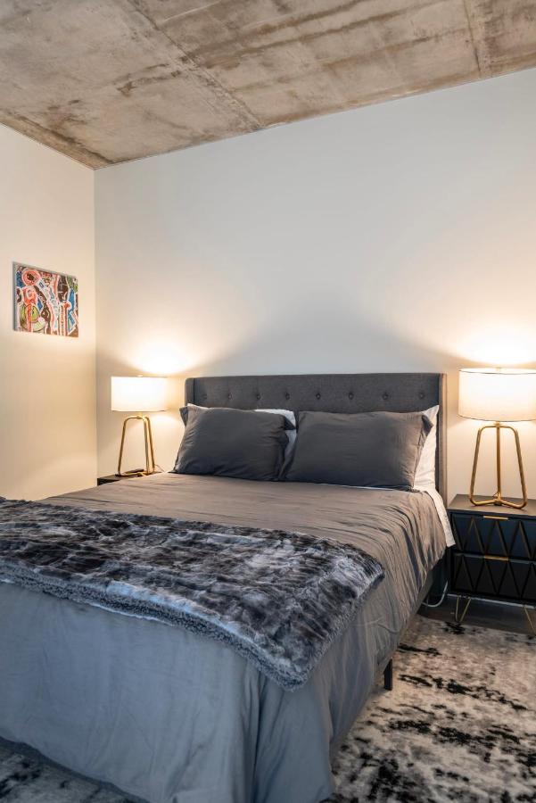 New 2br Upscale Hollywood