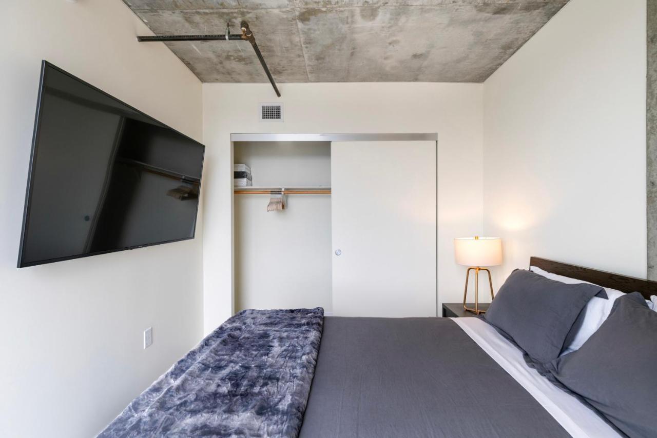 New 2br Upscale Hollywood Apartment *