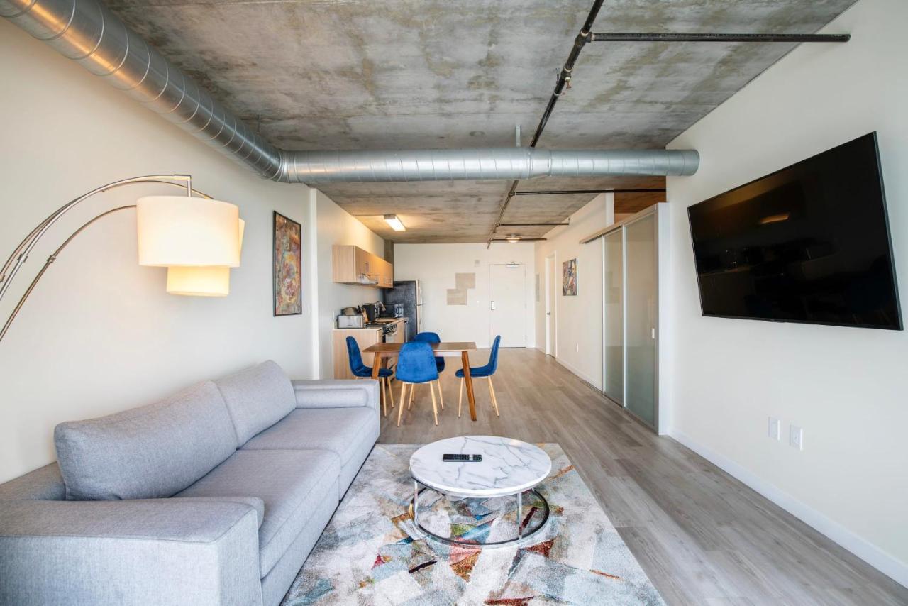 New 2br Upscale Hollywood