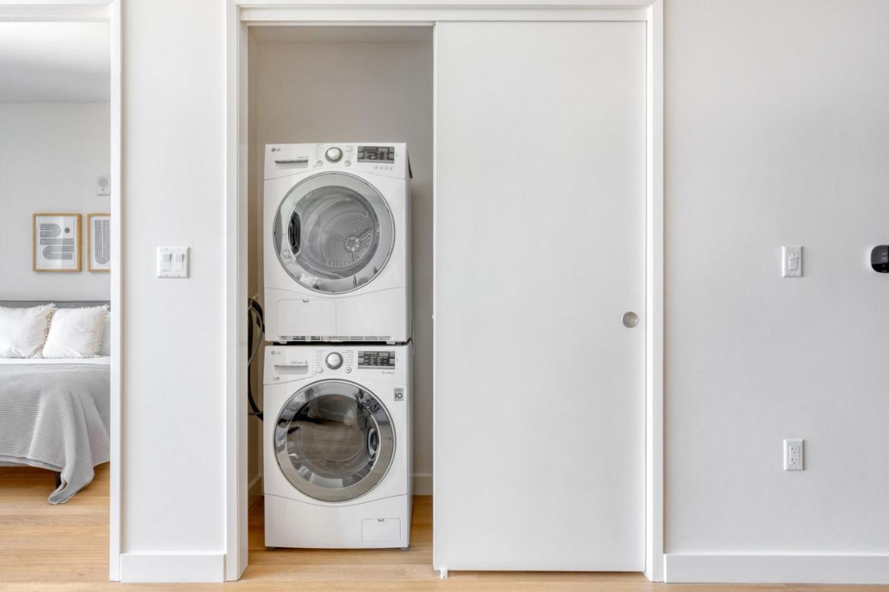 Koreatown 1br W Wd Roof Gym Steps From Metro Lax-703 *