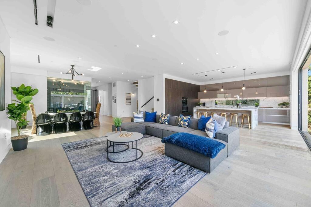Hollywood Hills 5 Bedroom Villa, Pool, Rooftop, Parking Los Angeles