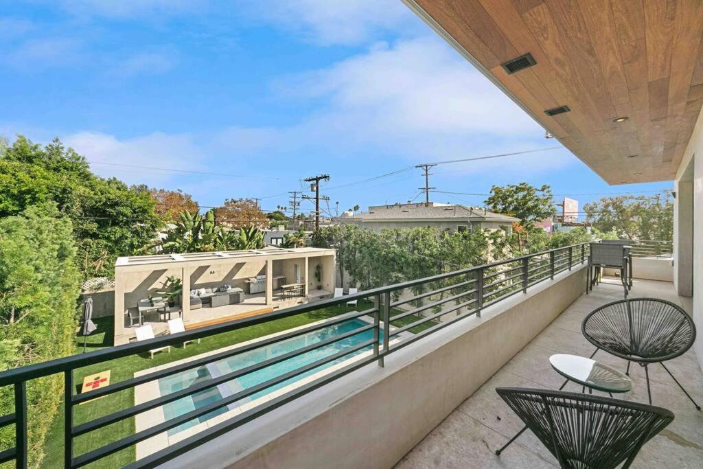 Villa Hollywood Hills 5 Bedroom Villa, Pool, Rooftop, Parking *
