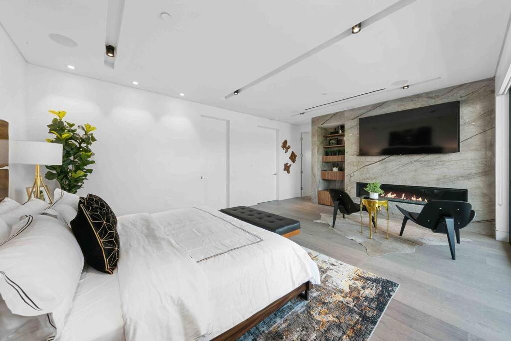 Hollywood Hills 5 Bedroom Villa, Pool, Rooftop, Parking Villa Los Angeles