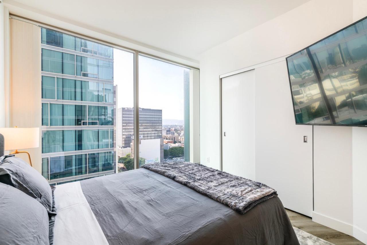 2br Luxury Highrise Hollywood Apartment *