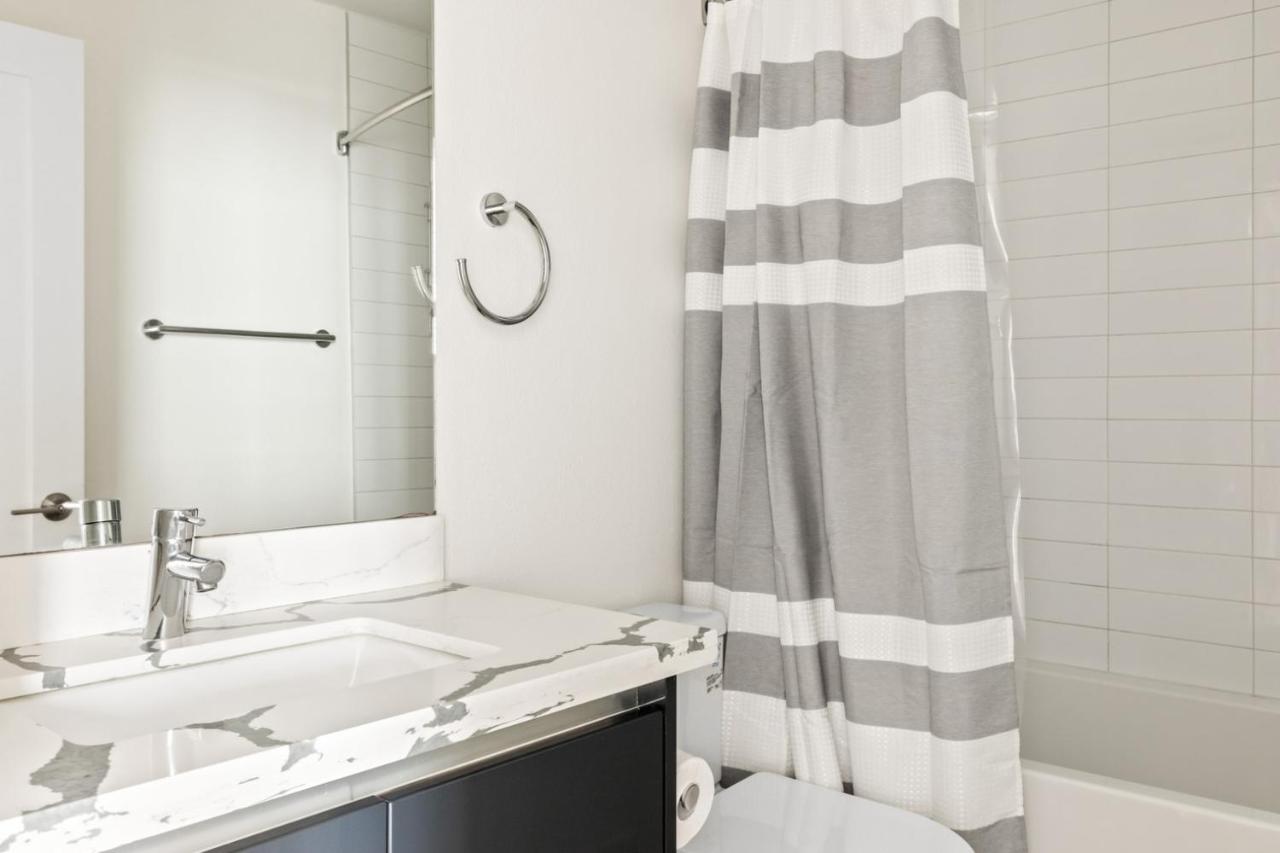 Hollywood 2br W Gym Pool Lounge Nr The 101 Lax-730 * Los Angeles